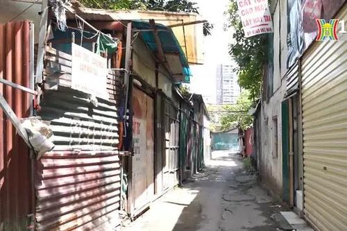 Nhà trọ mọc trên đất dự án