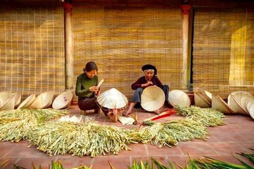 Hà Nội cam kết đồng hành cùng doanh nghiệp, HTX phát triển làng nghề