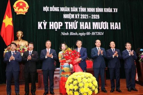 Phó Chủ tịch Quốc hội Nguyễn Thị Thanh dự khai mạc kỳ họp Hội đồng nhân dân tỉnh Ninh Bình