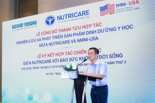 Thêm 80.000 ly sữa dành tặng bệnh nhi ung thư