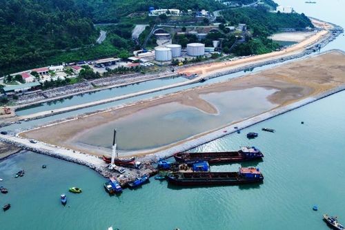 Bình chân như vại!