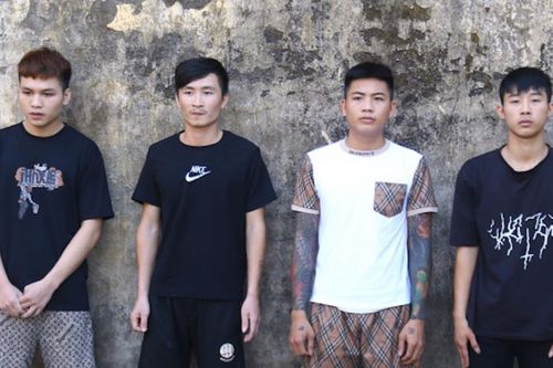 Yêng hùng xộ khám