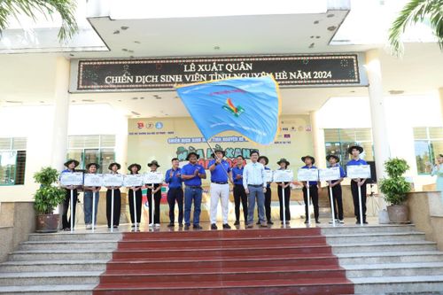 Tuổi trẻ Đại học Sư phạm Đà Nẵng xuất quân chiến dịch tình nguyện 'Mùa hè xanh' 2024