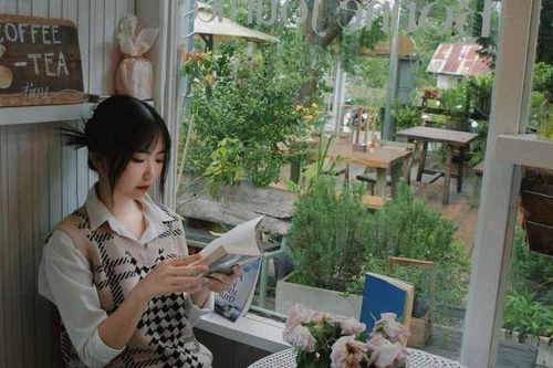 Nữ sinh hoang mang trước nạn quay lén, luật sư mách nước ứng phó