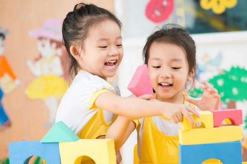 Dạy trẻ biết 'lựa lời mà nói' theo từng độ tuổi