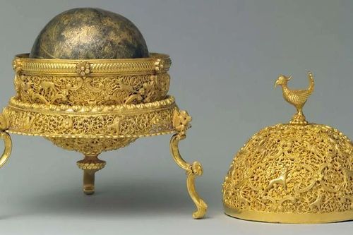 Thời hoàng kim của… 'sỏi thần'