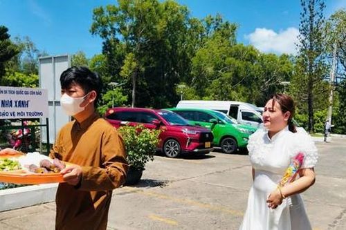 Du lịch Côn Đảo nói không với cúng, đốt vàng mã