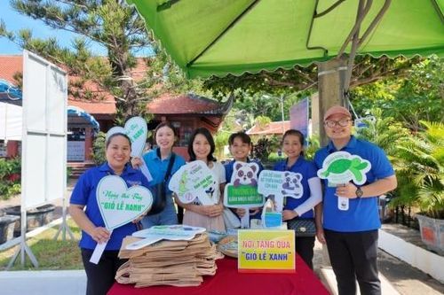 Côn Đảo: 'Nói không với hoạt động cúng đốt hàng mã'