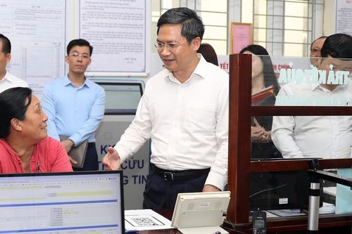 Hà Nội lập hội đồng 'chấm điểm' chuyển đổi số các sở ngành, quận huyện