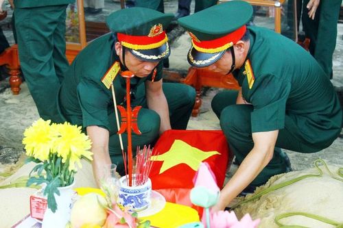 Điện Biên: Trao bằng Tổ quốc ghi công cho thân nhân liệt sỹ Bùi Viết Thanh