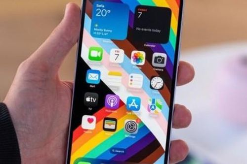 iPhone màn hình lớn đời mới hơn iPhone 13 Pro Max nhưng giá thấp hơn