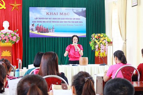 Truyền dạy Hát Xoan cho giáo viên dạy âm nhạc khối THCS