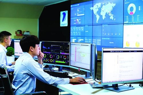 Hà Nội thành lập Hội đồng 'chấm điểm' chuyển đổi số năm 2024