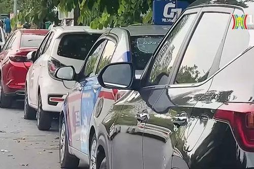 Đường Nguyễn Cơ Thạch vẫn lộn xộn