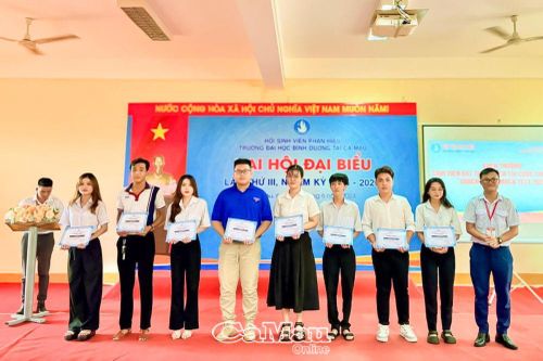 Chàng sinh viên năng động