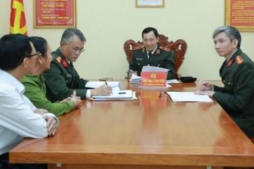 Nhân vật chính bị 'tố' làm giả hồ sơ đã lộ diện?