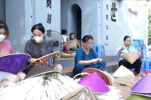 Nón làng Chuông - sản phẩm OCOP 4 sao