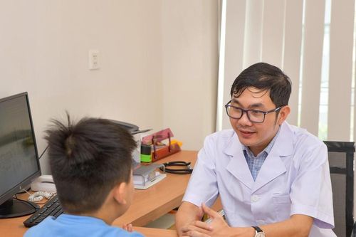 Bất an với chứng nghiện game của trẻ