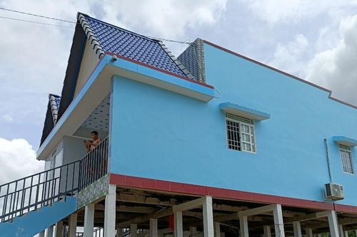 Độc đáo nhà 'cao cẳng' ở vùng cực Nam Tổ quốc