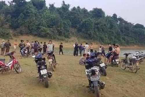 Thi thể hai nữ sinh dạt vào bờ biển Thanh Hóa lúc đêm tối