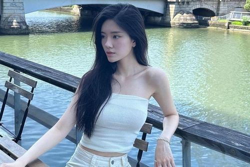 Cô gái Hàn nổi bật nhất show hẹn hò 'Đảo thiên đường'