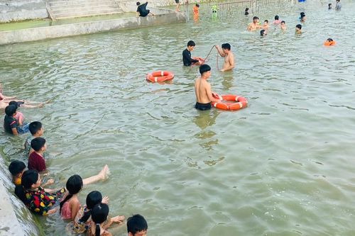Sôi động sân chơi bổ ích cho trẻ em trong dịp Hè