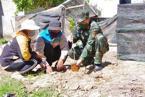 LLVT tỉnh Khánh Hòa: Bám địa bàn, sâu sát cơ sở, xây 'thế trận lòng dân'