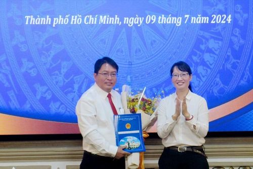 Chủ tịch UBND TPHCM bổ nhiệm cán bộ chủ chốt quận Tân Bình
