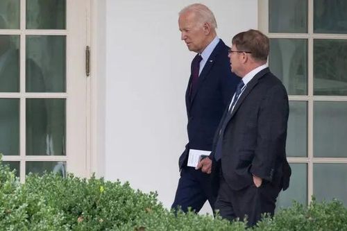 Bác sĩ của ông Biden rơi vào tầm ngắm của đảng Cộng hòa