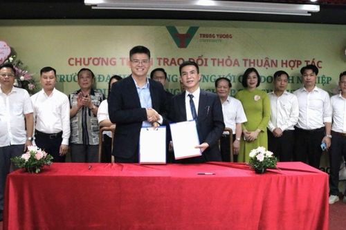 Nhà trường cùng doanh nghiệp định hướng nghề nghiệp cho sinh viên
