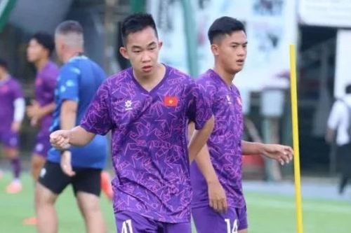 Cầu thủ Việt kiều Séc hội quân cùng U19 Việt Nam