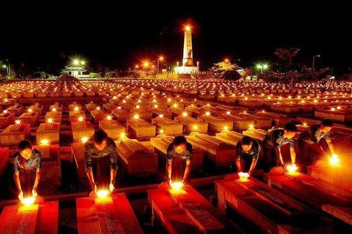 Tháng Bảy kỉ niệm
