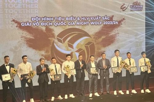 Ngoại binh Rafael Son giành 'hat-trick' giải thưởng tại V.League Awards 2023/24