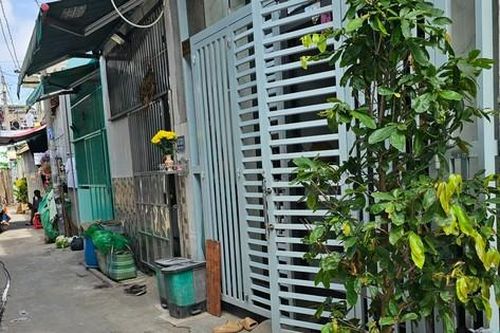 Hai vợ chồng bị bỏng nghi do phóng hỏa đốt nhà