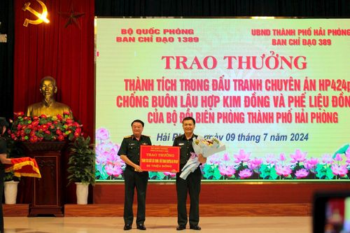 Ban Chỉ đạo 1389 Bộ Quốc phòng khen thưởng lực lượng phá án chống buôn lậu