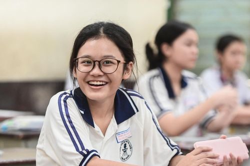 Hiệu trưởng trường vùng ven TPHCM nói về việc liên tục ở top 2 điểm chuẩn lớp 10