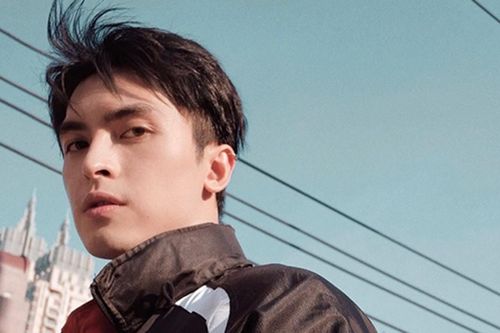 'Anh trai say hi' Công Dương: Muốn độc thân cả đời, thẳng thắn trước lời gạ gẫm