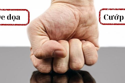 Người phụ nữ bị nhóm 'giang hồ đất cảng' xông vào nhà đánh đập, đòi nợ