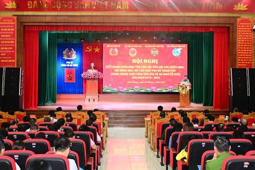 Biểu dương điển hình tiên tiến trong phong trào 'Toàn dân bảo vệ An ninh Tổ quốc'