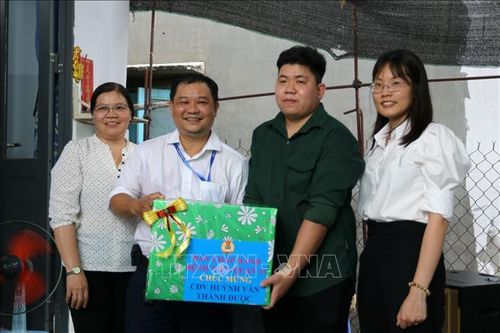 Tặng mái ấm Công đoàn cho công nhân lao động có hoàn cảnh khó khăn