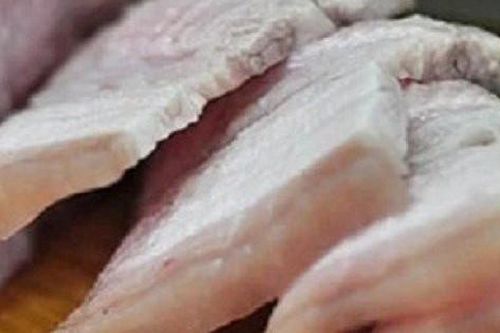 3 loại gia vị chớ nên cho vào khi luộc thịt kẻo 'mất ngon'