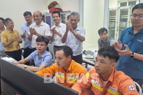 Đóng điện Dự án nâng công suất Trạm biến áp 220kV Yên Hưng