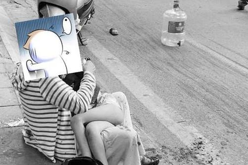 Hà Nội: Bà khóc ngất ôm thi thể cháu nhỏ sau vụ tai nạn thương tâm