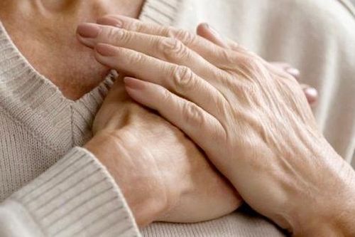16 nguyên nhân gây đau ngực trái và dấu hiệu cảnh báo cơn đau tim nguy hiểm