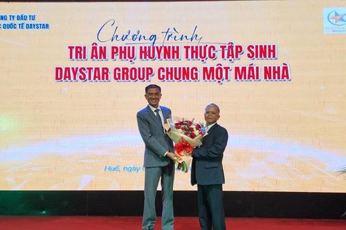 Daystar tri ân phụ huynh thực tập sinh