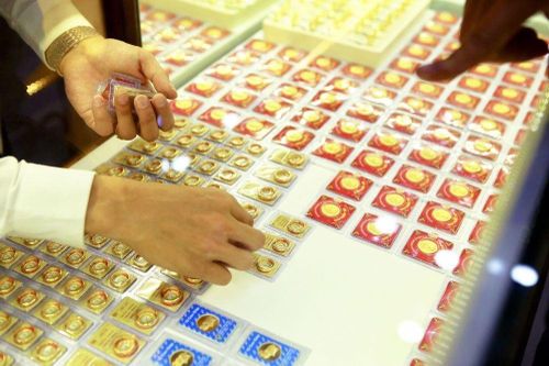 Giảm sức hấp dẫn của thị trường vàng để hút hàng trăm tấn vàng trong dân?