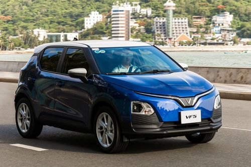 Quyền Phó đại sứ Australia ấn tượng với sự phát triển xe điện tại Việt Nam