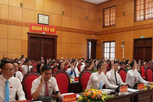 Quận Tây Hồ thu ngân sách 6 tháng đầu năm đạt 59% dự toán