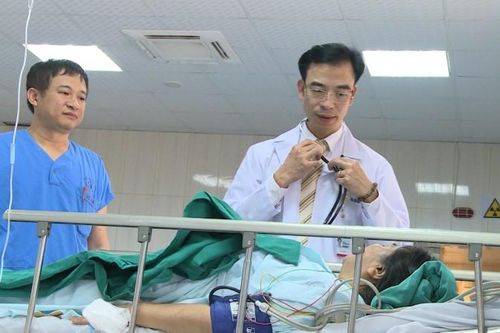 Cựu Giám đốc Bệnh viện Bạch Mai Nguyễn Quang Tuấn trở lại nghề y