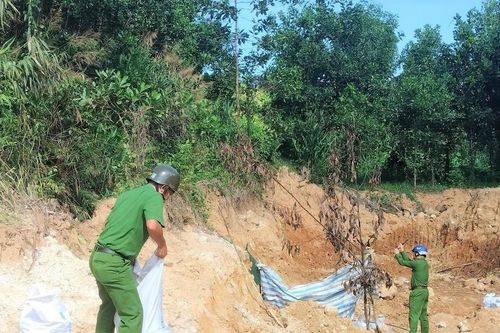 Dẹp nạn 'vàng tặc' ở Bồng Miêu